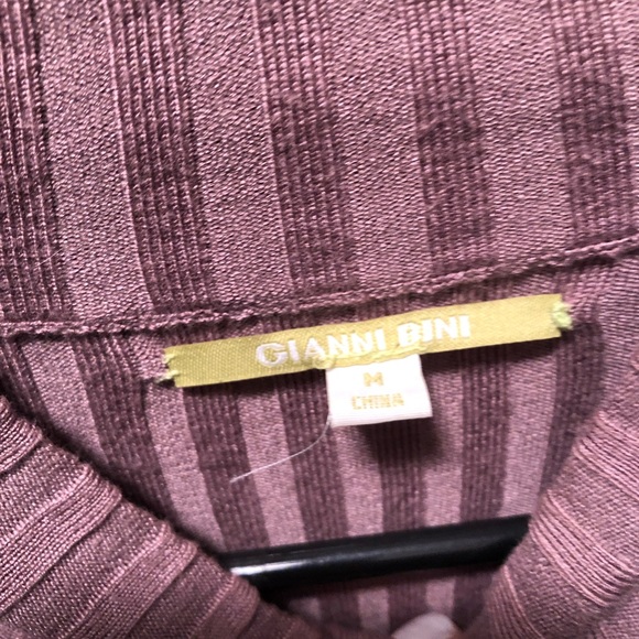 Gianni Bini Cropped Sweater - Picture 3 of 3